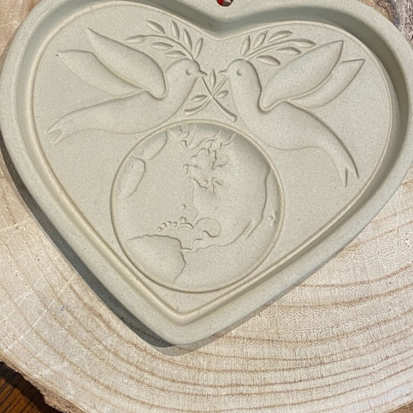 Pampered Chef Peace on Earth Mold - Picture 2 of 6